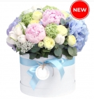 Large mixed arrangement