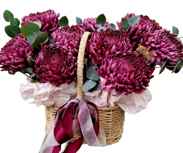 Autumn Chrysanthemums Basket, 10 options